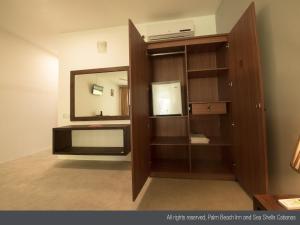 Palm Beach Inn & Sea Shells Cabanas