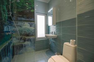 Two-Bedroom Apartment room in Mini Sofia