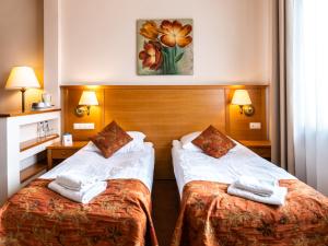 Double Room with Extra Bed room in Kinga Hotel Wellness