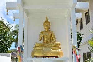 Mrchu Meditation House