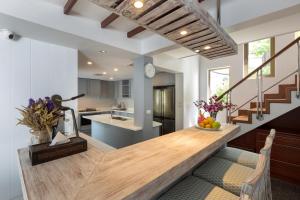 Kalim Beach House - Private Beach & Pool