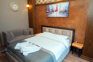 Deluxe Double Room room in Guest House People