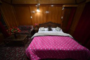 Goona palace houseboats