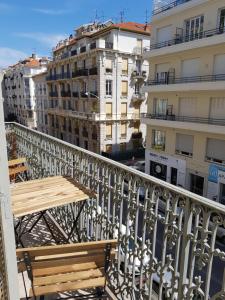 Appartements Cosy central studio Nice Rossini large balcony : photos des chambres