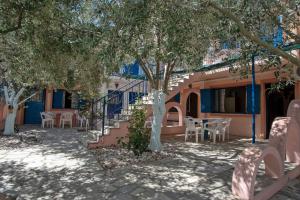 Kleoni Club Apartments Argolida Greece