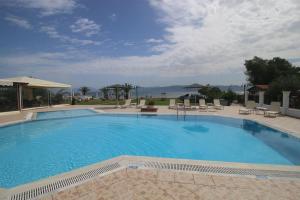 UMBRELLA BEACH APARTMENTs Corfu Greece