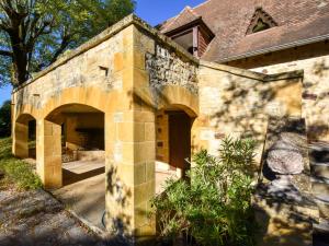 Maisons de vacances Beautiful renovated villa with private pool 2 terraces and beautiful view : Maison de Vacances 3 Chambres 