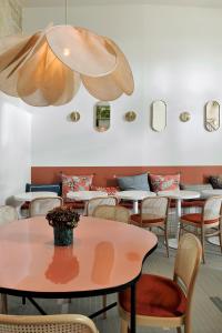 Caulaincourt Montmartre by Hiphophostels