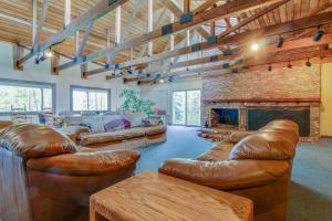 Ski and Racquet Club 203B