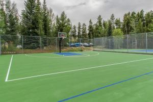 Ski and Racquet Club 203B