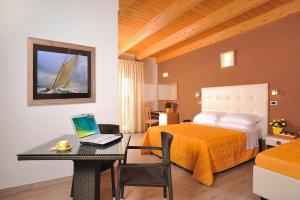 Hotel Favorita Easy Stay B&B