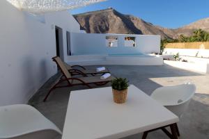 Filira Suites Santorini Greece