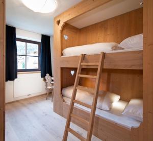 Two-Bedroom Apartment room in Zin Senfter Residence