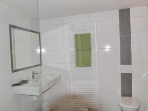 Haus Dilitz-Theiner - Bachblüte