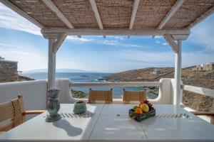 Simousi Villas Kythnos Greece