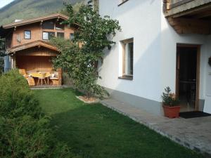 Апартамент Angelikas Ferienwohnung Нойштифт-им-Штубайталь Австрия