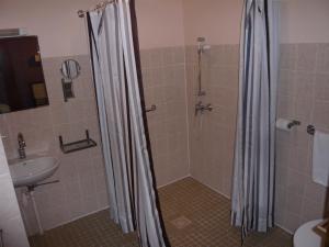 Hotels Hotel Les Gabarres : photos des chambres