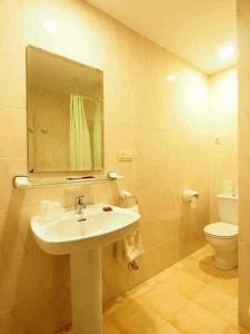  Triple Room room in Monasterio El Olivar