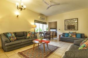 Villa Samaara1 on Candolim Main Road pool facing