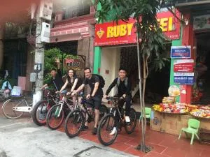 Ruby Hostel Hà Giang - Làng Me