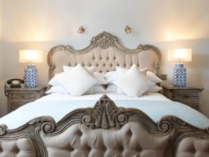 Double Room room in The Priory Hotel
