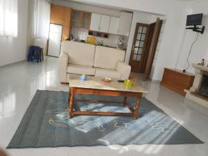 Apartamento a 4min da praia com lareira