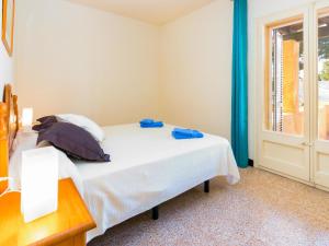 Apartment Velazquez-2 by Interhome