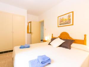 Apartment Velazquez-4 by Interhome