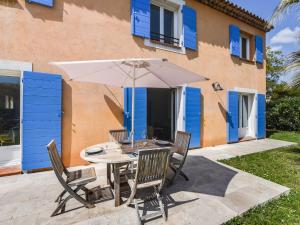 Villas Villa La Cigaliere by Interhome : photos des chambres