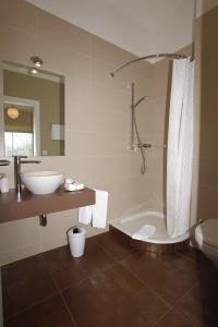 Double or Twin Room with Balcony room in Motel Le Léman