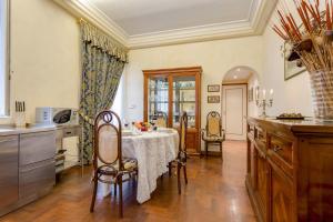 Vittoria Street Charming