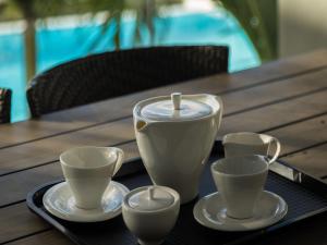 Beachfront & Pool serviced apartment with stunning view - closest to the beach than most hotel