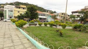 Ótima Suíte próximo a Praia dos Anjos