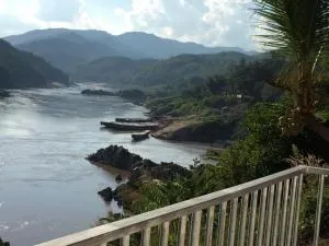 Janh Ya Phone Guesthouse - Pakbeng