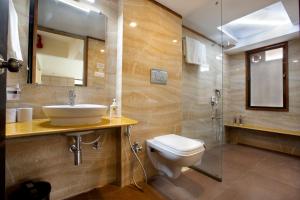 SaffronStays Nithyam - 2BR budget pool villa in Wada, gated community, Wi-Fi, river walk, near Mumbai via NH48