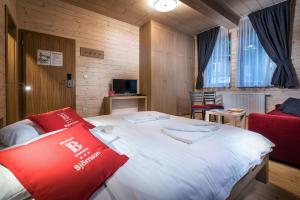 Executive Double Room with Extra Bed room in Hotel Björnson Jasná & Björnson TREE HOUSES