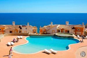 Burgau Villa Sleeps 6