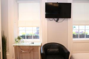 Cozy Furnished Studio in Beacon Hill #4