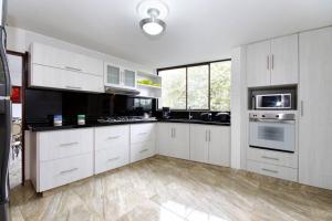 Spacious and Cozy Apartment