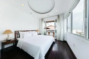 VietHome-Doorstep to Hoan Kiem Lake - Hanoi