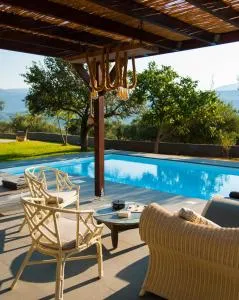 Penelope Dream Pool Villa - Menegáta