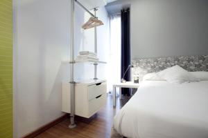 Small Double Room with Shared Bathroom room in Hostal Nitzs Bcn