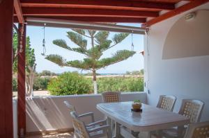 Felicia's sun-side house Naxos Greece