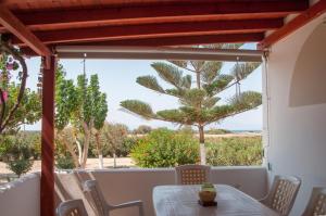 Felicia's sun-side house Naxos Greece