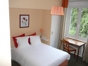 Hotels Le Continental : Chambre Double – Vue sur Cour