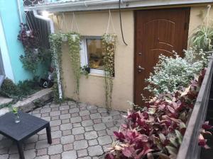 Дворик на Жуковского