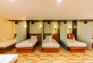 Blossom Dormitory For Male and Female - Mumbai