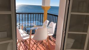 BALCON DEL MAR 2 APARTAMENT ON THE BEACH FRONT