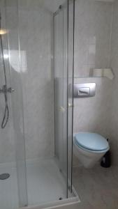 Biberach-Riss-Zimmer-frei, Einzel-Zimmer Bad Küche