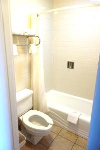 Queen Room - Smoking room in VIP Inn and Suites